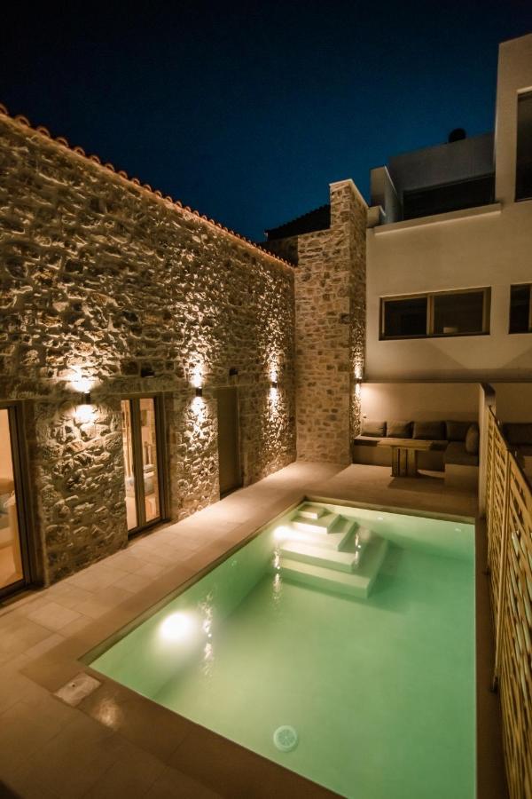 Mani Luxury Suites And Studios In Gytheio With Private Pools Kültér fotó