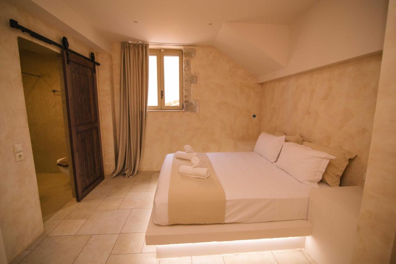Mani Luxury Suites And Studios In Gytheio With Private Pools Kültér fotó
