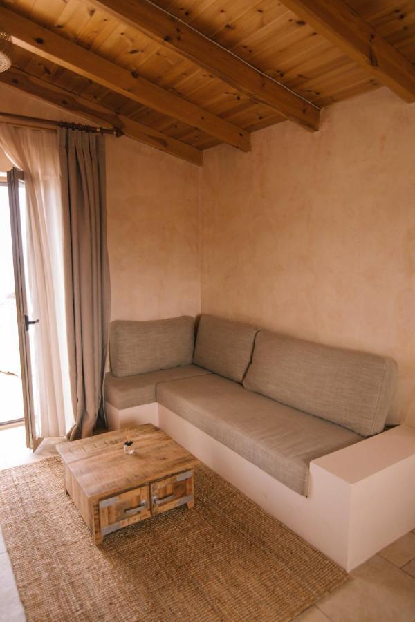 Mani Luxury Suites And Studios In Gytheio With Private Pools Kültér fotó
