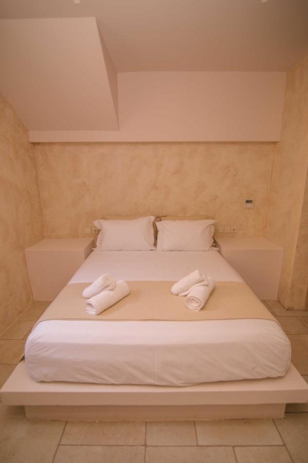 Mani Luxury Suites And Studios In Gytheio With Private Pools Kültér fotó