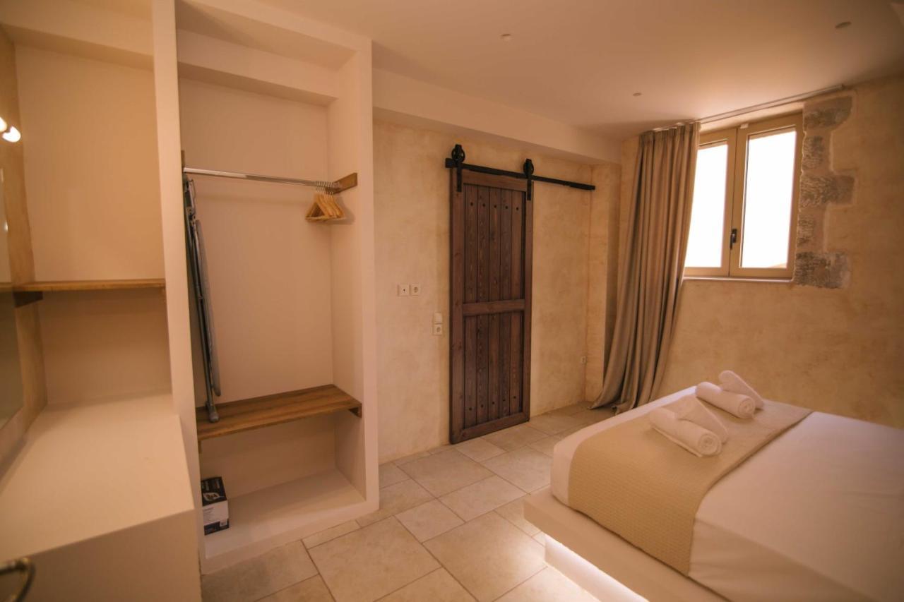 Mani Luxury Suites And Studios In Gytheio With Private Pools Kültér fotó