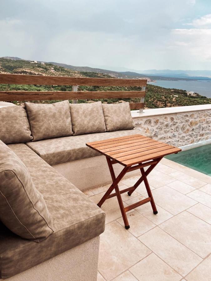 Mani Luxury Suites And Studios In Gytheio With Private Pools Kültér fotó