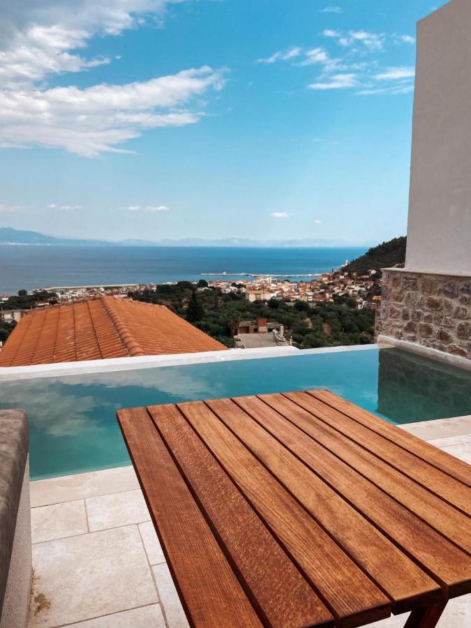 Mani Luxury Suites And Studios In Gytheio With Private Pools Kültér fotó