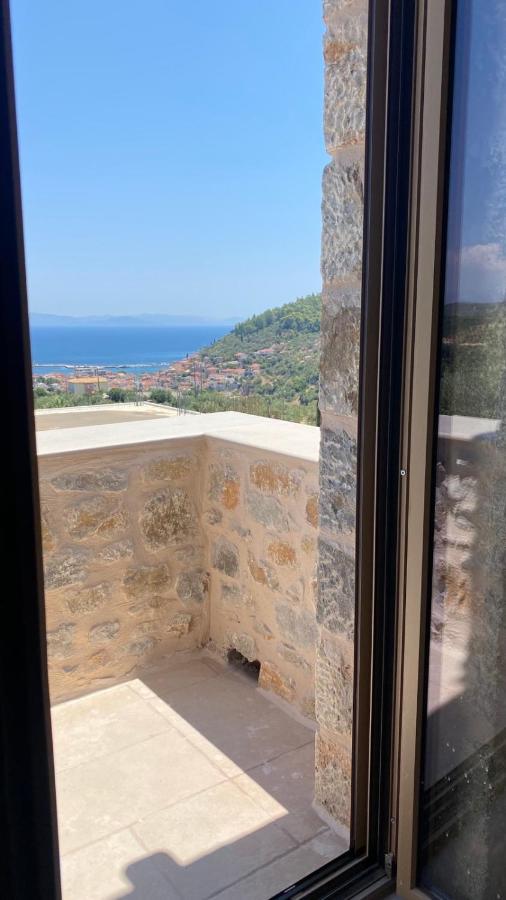 Mani Luxury Suites And Studios In Gytheio With Private Pools Kültér fotó