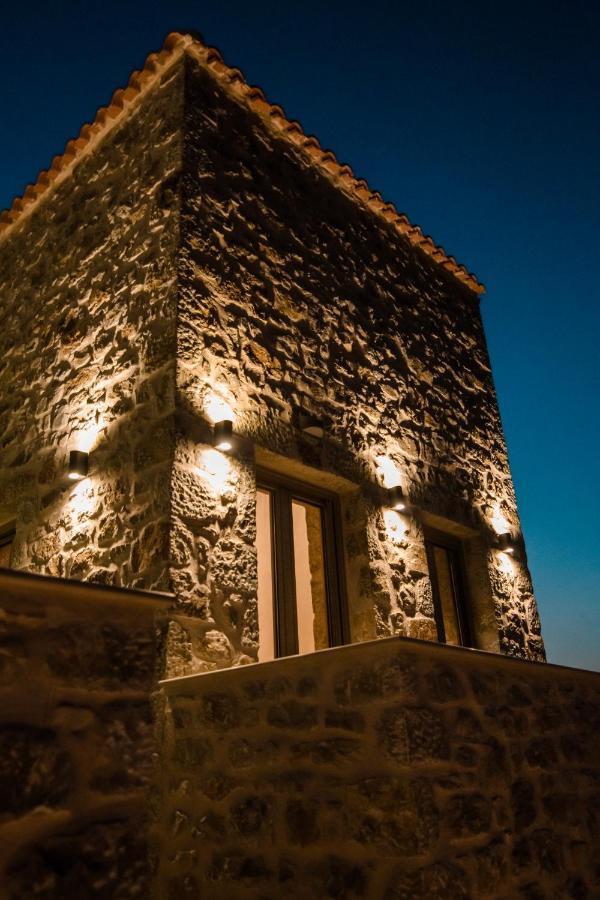 Mani Luxury Suites And Studios In Gytheio With Private Pools Kültér fotó